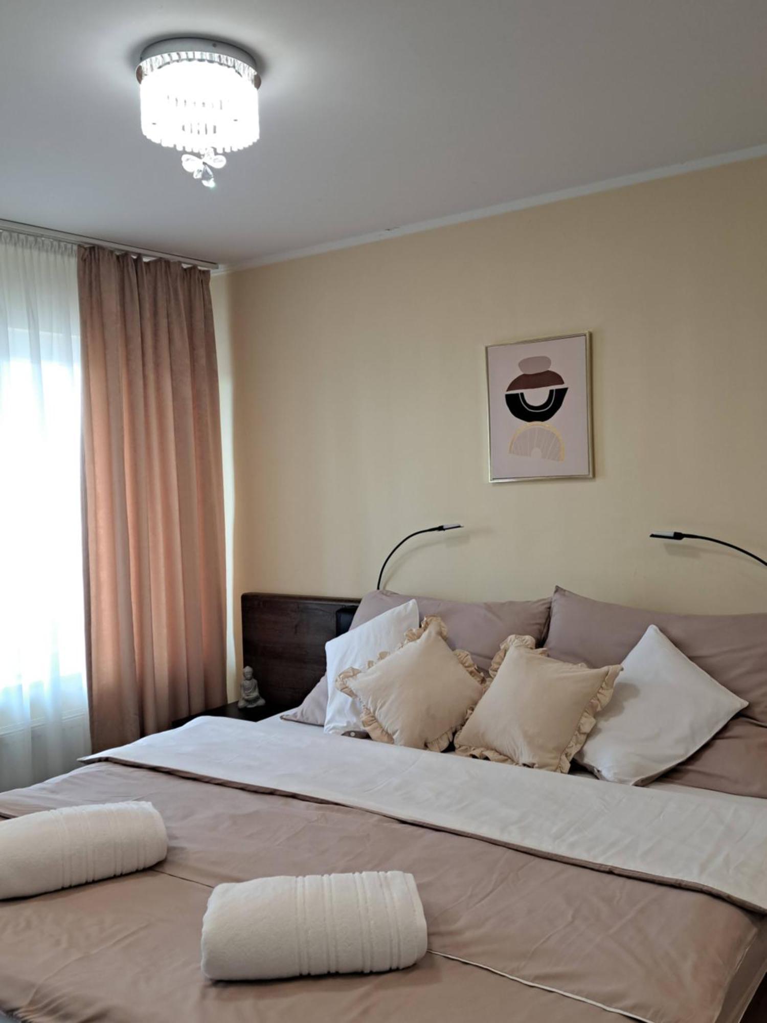 Orient Apartmanhaz Eger Bagian luar foto