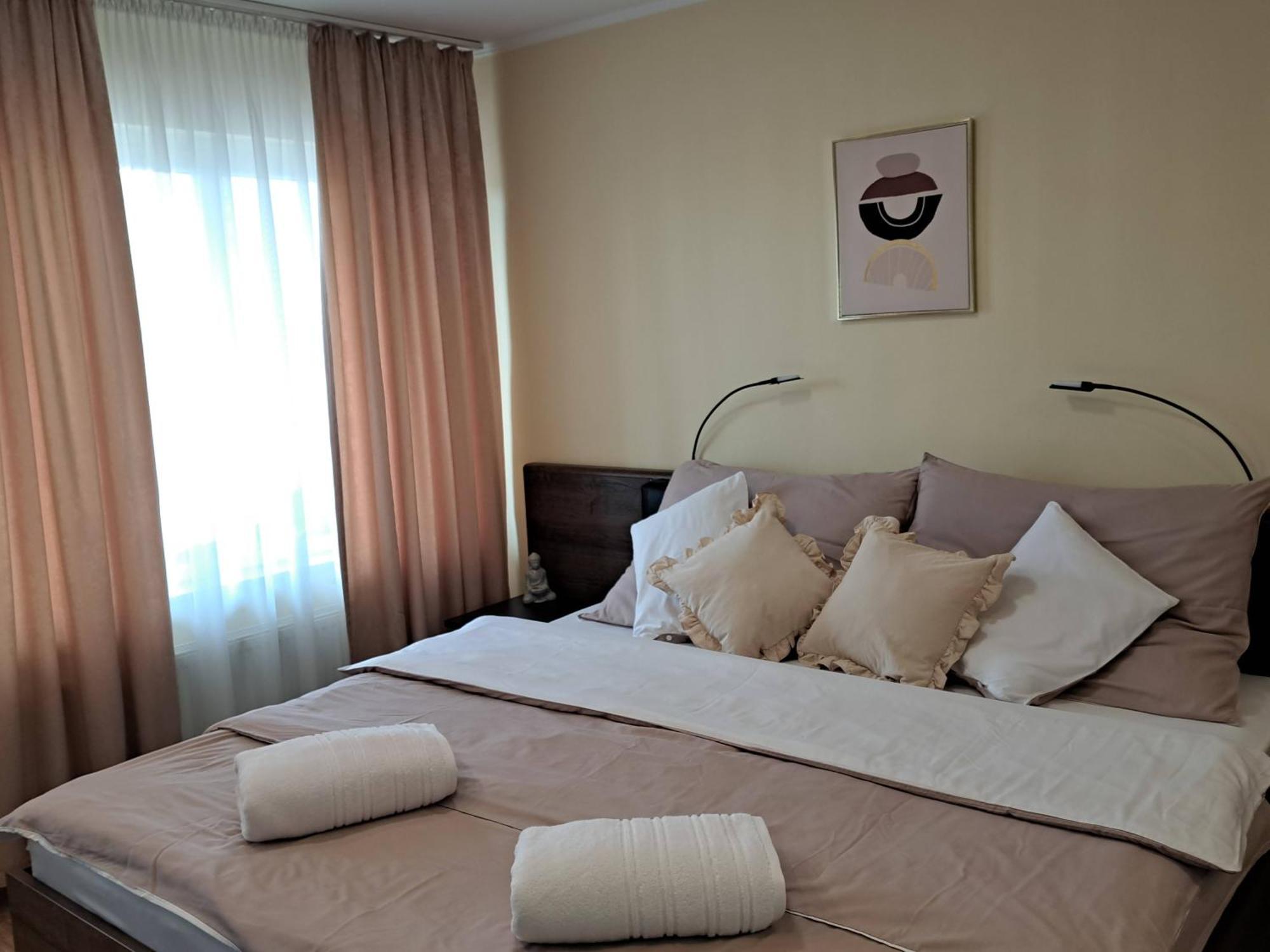 Orient Apartmanhaz Eger Bagian luar foto