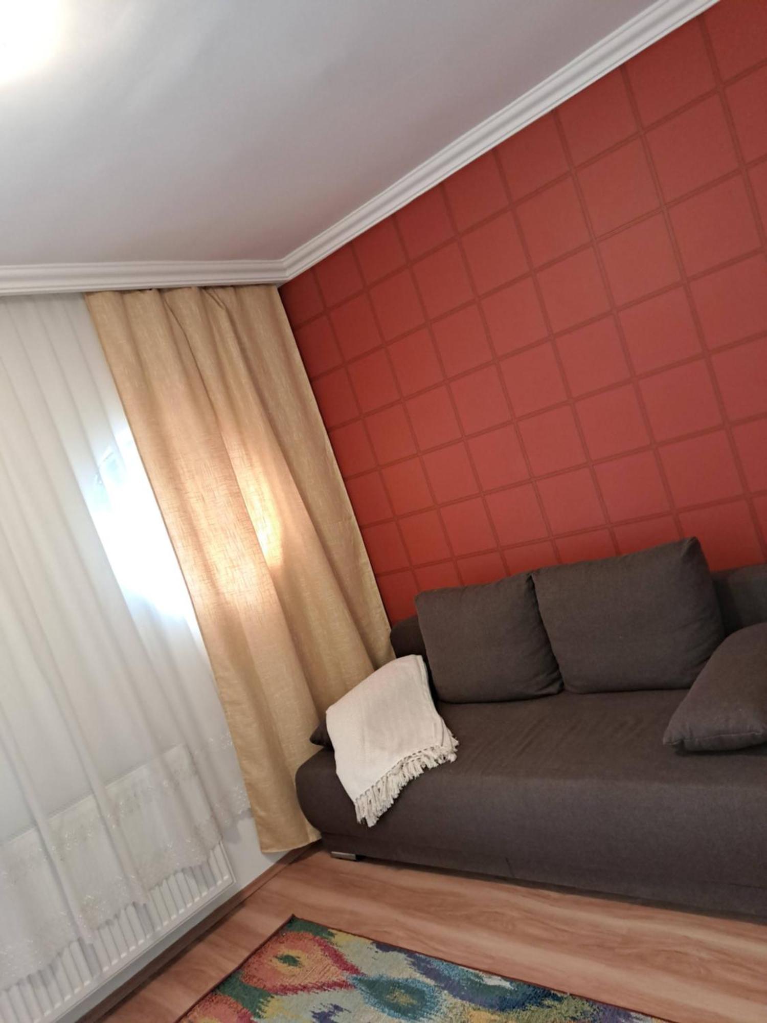Orient Apartmanhaz Eger Bagian luar foto