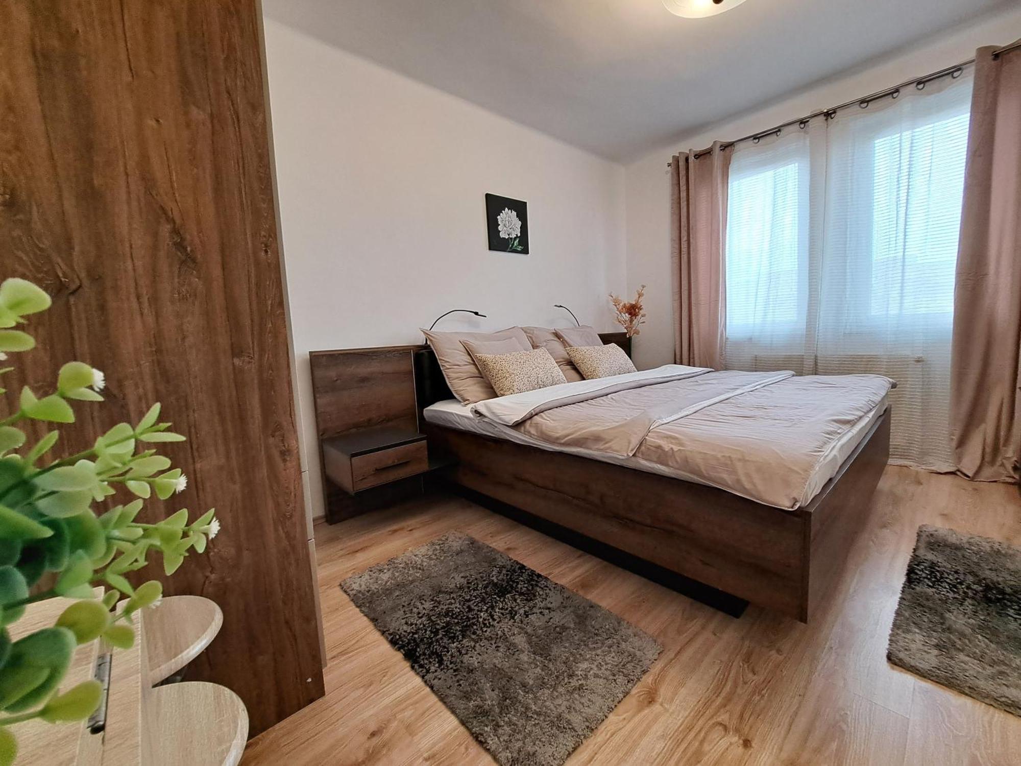 Orient Apartmanhaz Eger Bagian luar foto