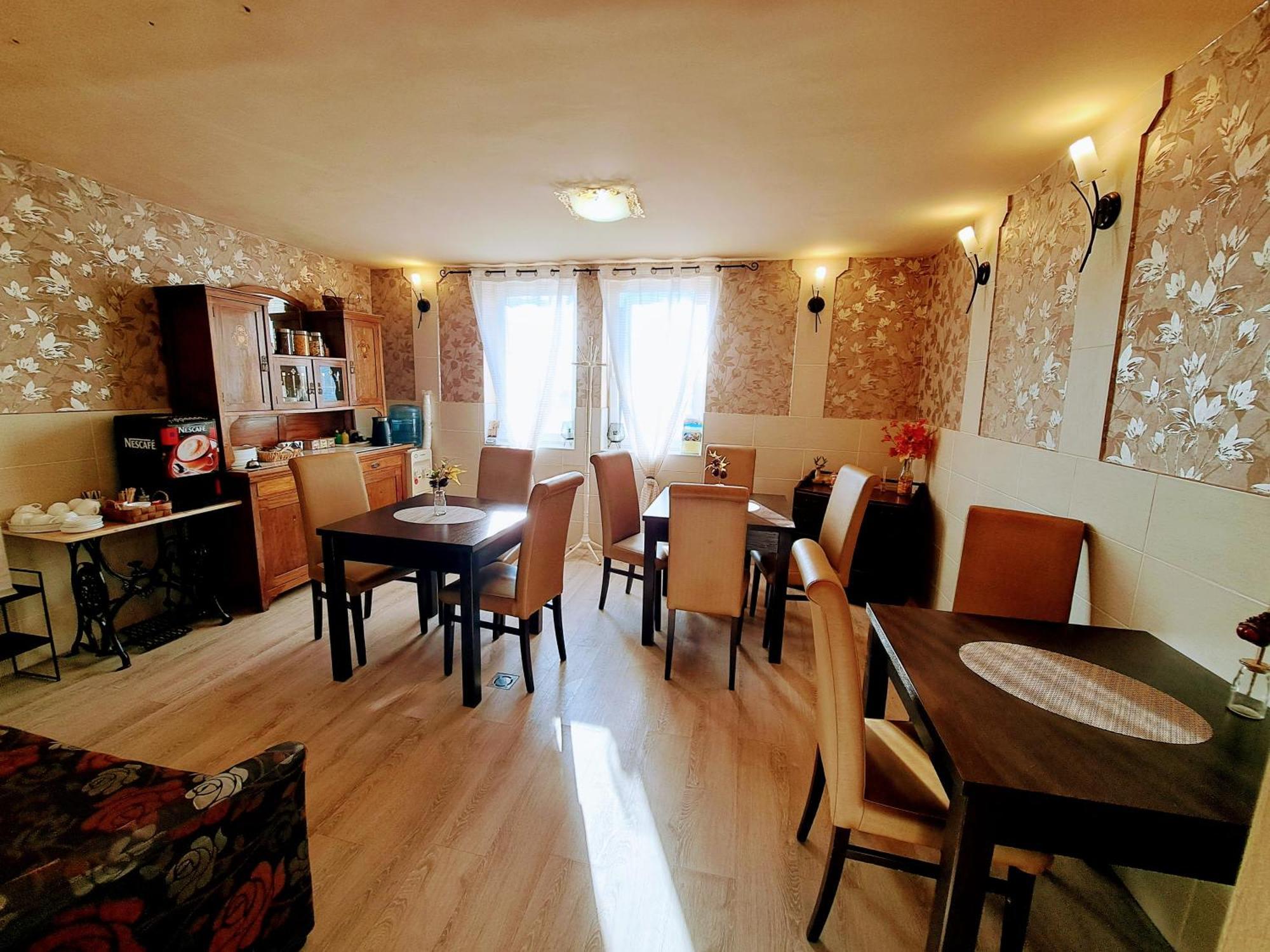 Orient Apartmanhaz Eger Bagian luar foto