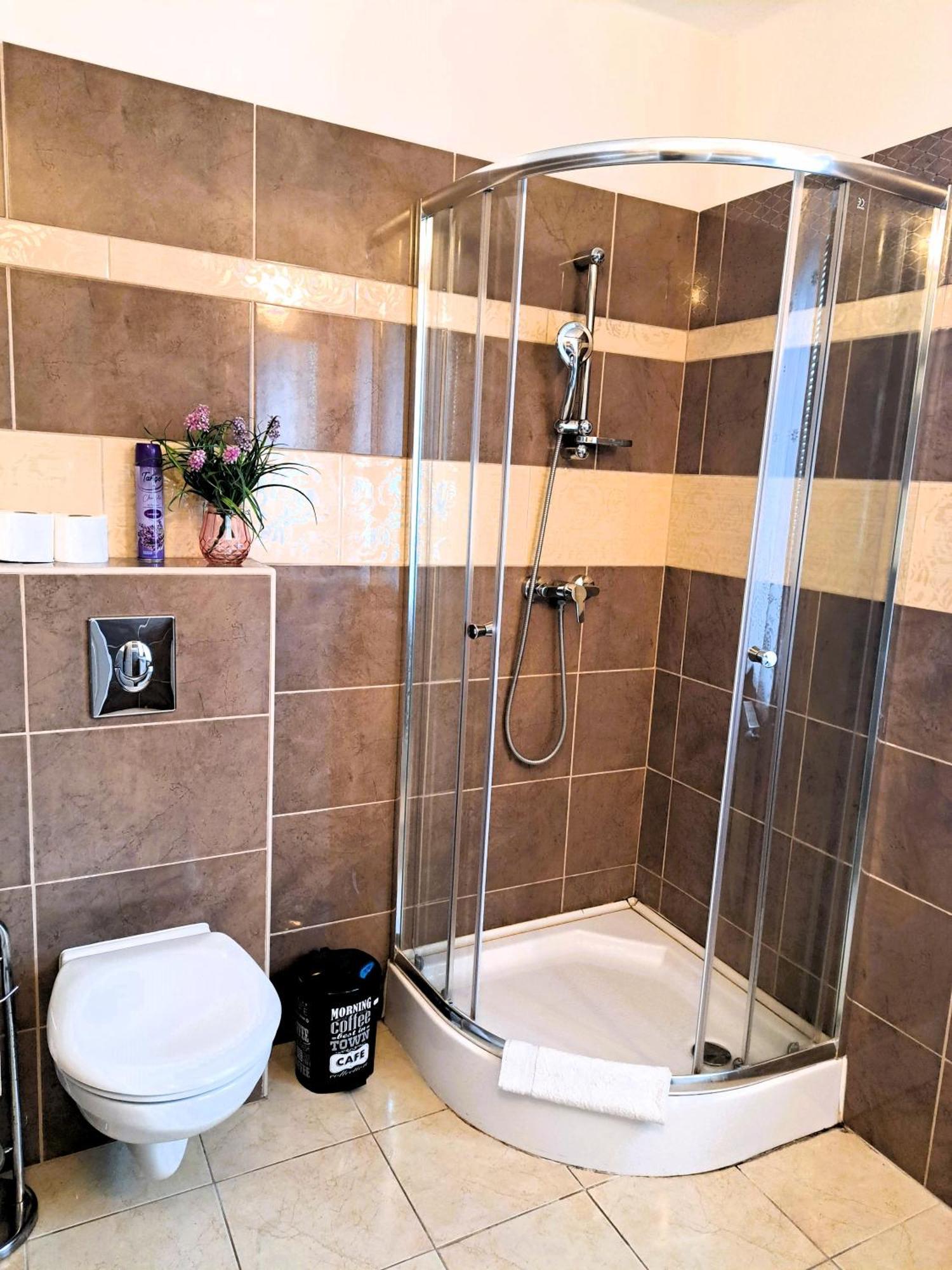 Orient Apartmanhaz Eger Bagian luar foto