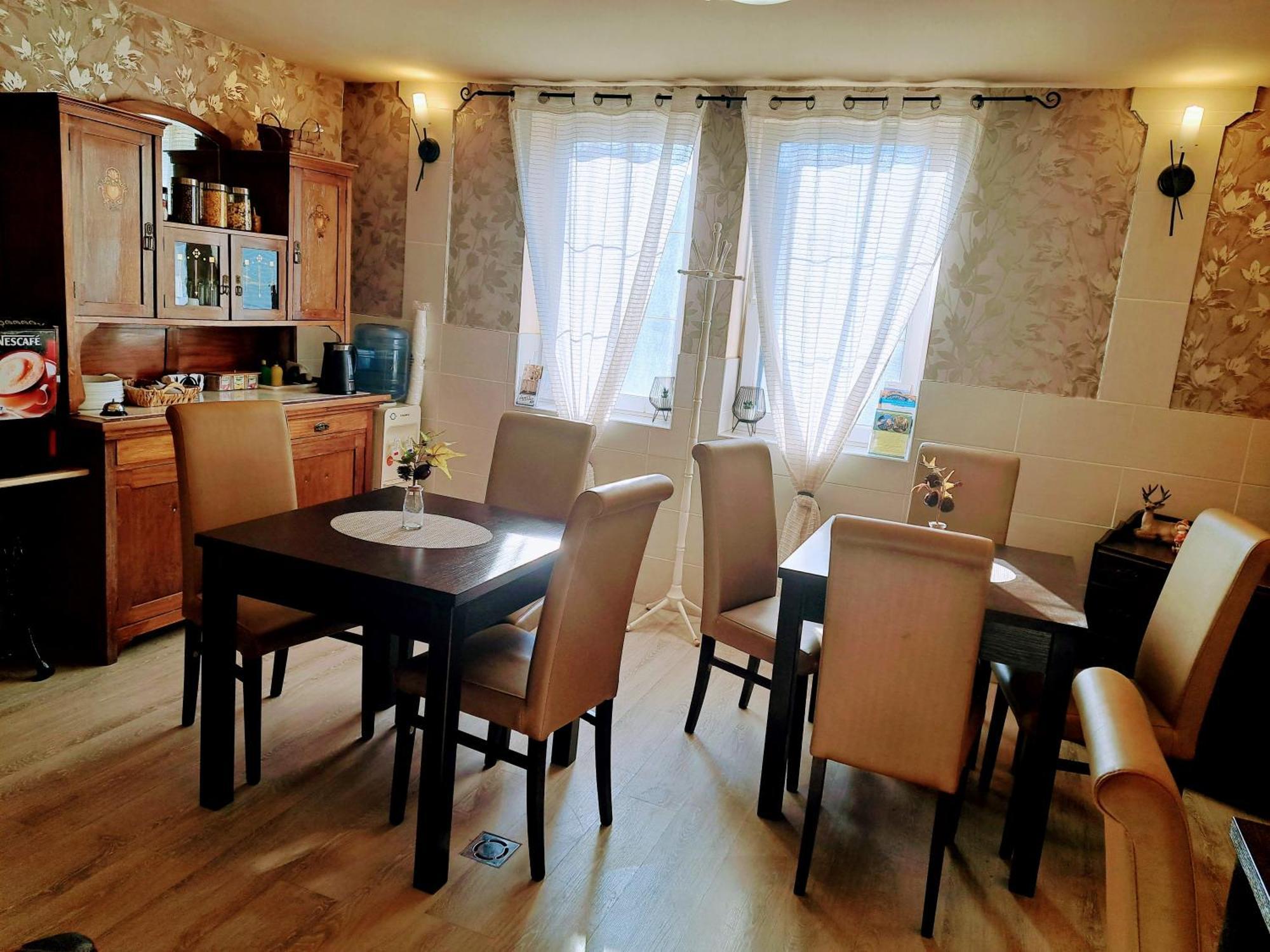 Orient Apartmanhaz Eger Bagian luar foto