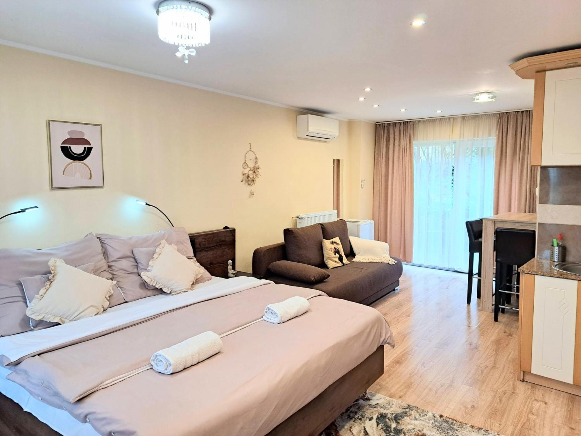 Orient Apartmanhaz Eger Bagian luar foto
