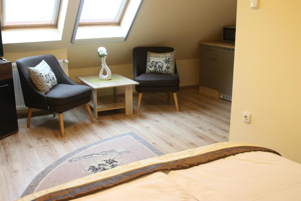 Orient Apartmanhaz Eger Bagian luar foto